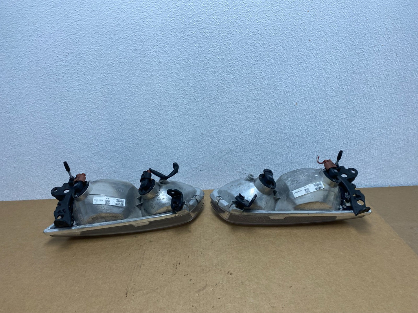 2000 to 2001 Toyota Camry Front Left+Right Side Headlights AC1734 DW6