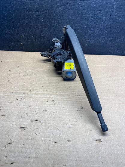 2011 to 2019 Ford Explorer Rear Windshield Wiper Motor AE8214 DG2