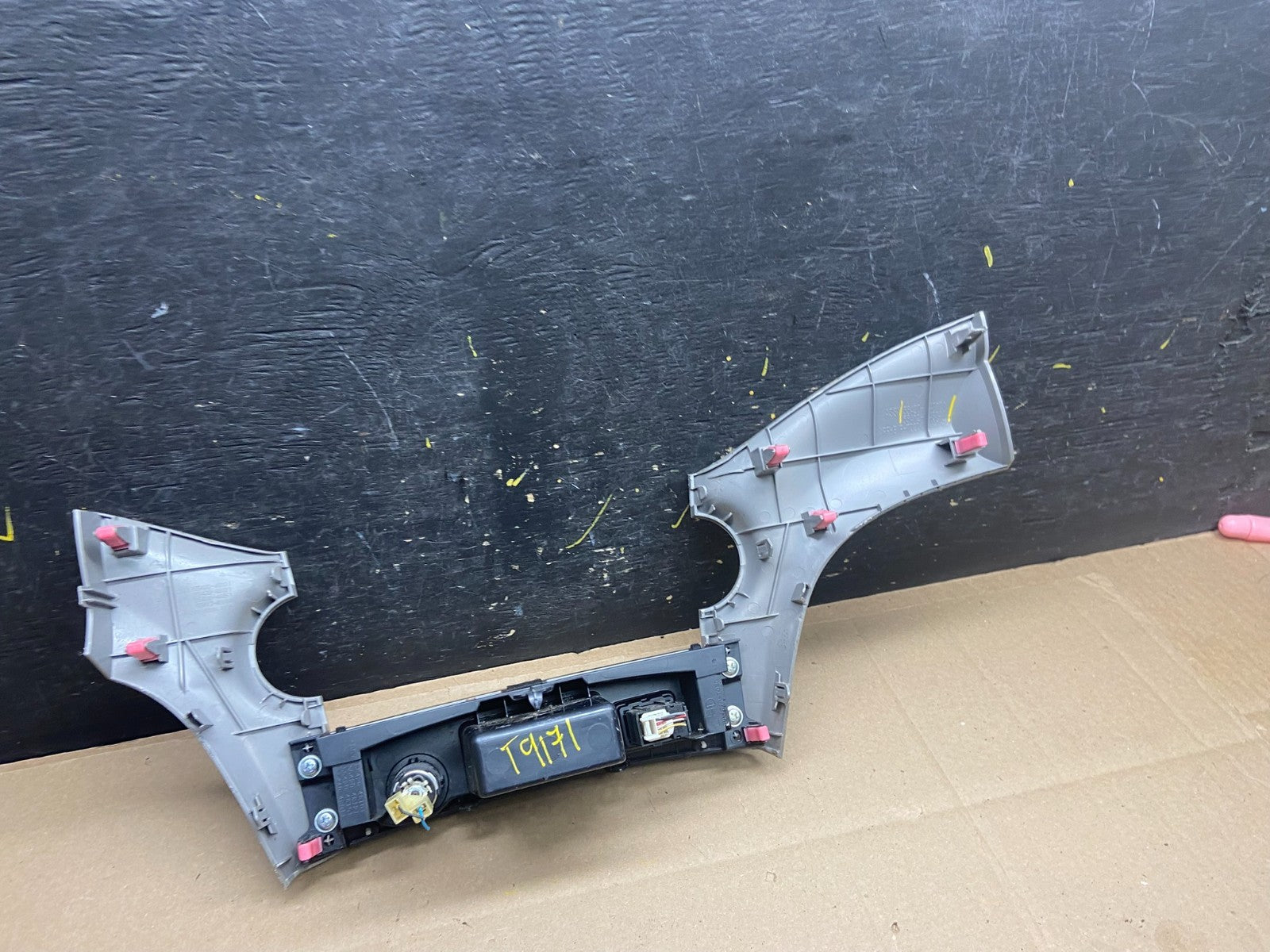 2008 to 2013 Toyota Highlander Center Dash Storage Pocket OEM T9171 DG5