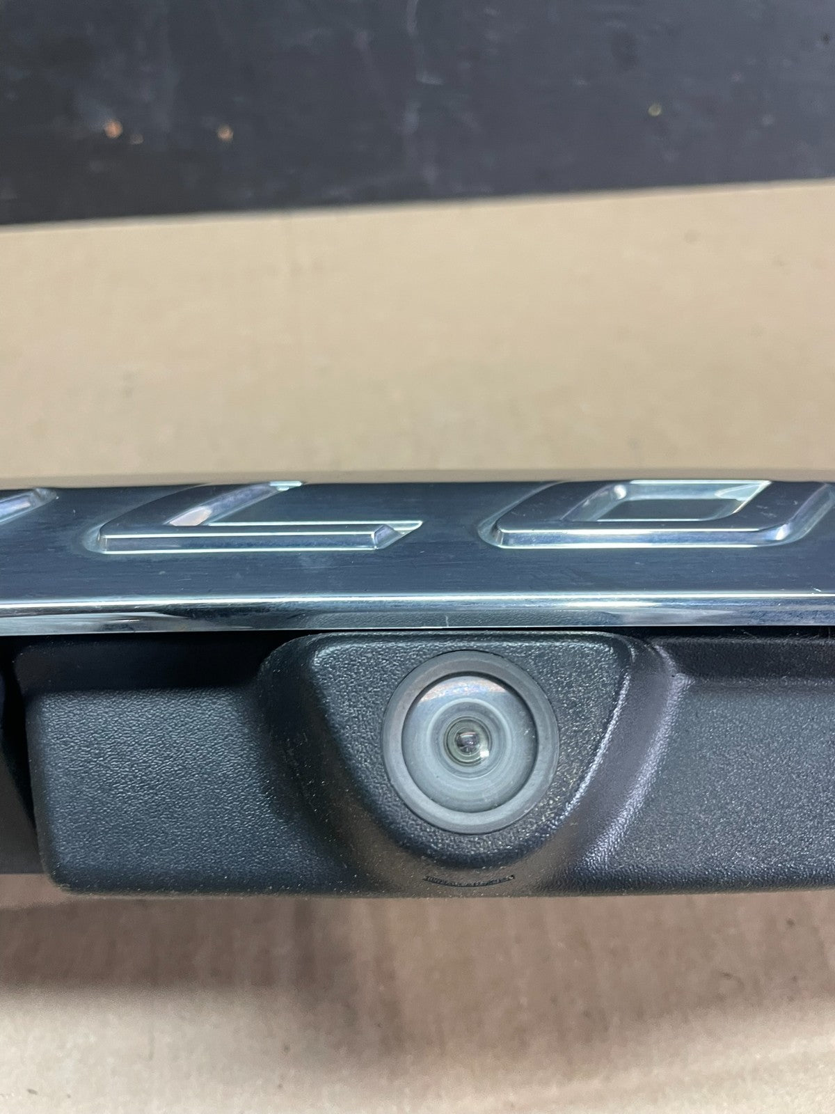 2011 to 2014 Ford Explorer Rear Tailgate Gate Trim Molding With Camera AB7593 DG5