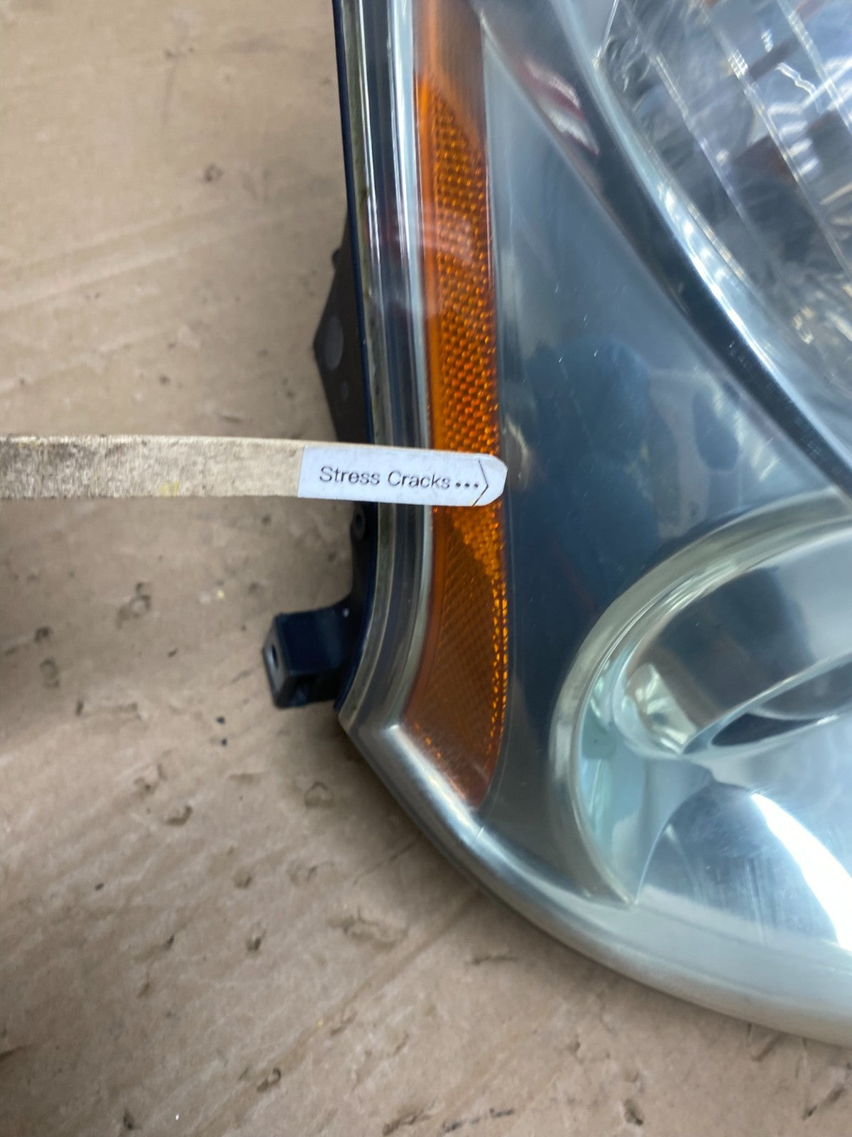 2004 - 2009 Lexus RX330 RX350 Xenon Right Passenger Side Headlight AE9310 DW4