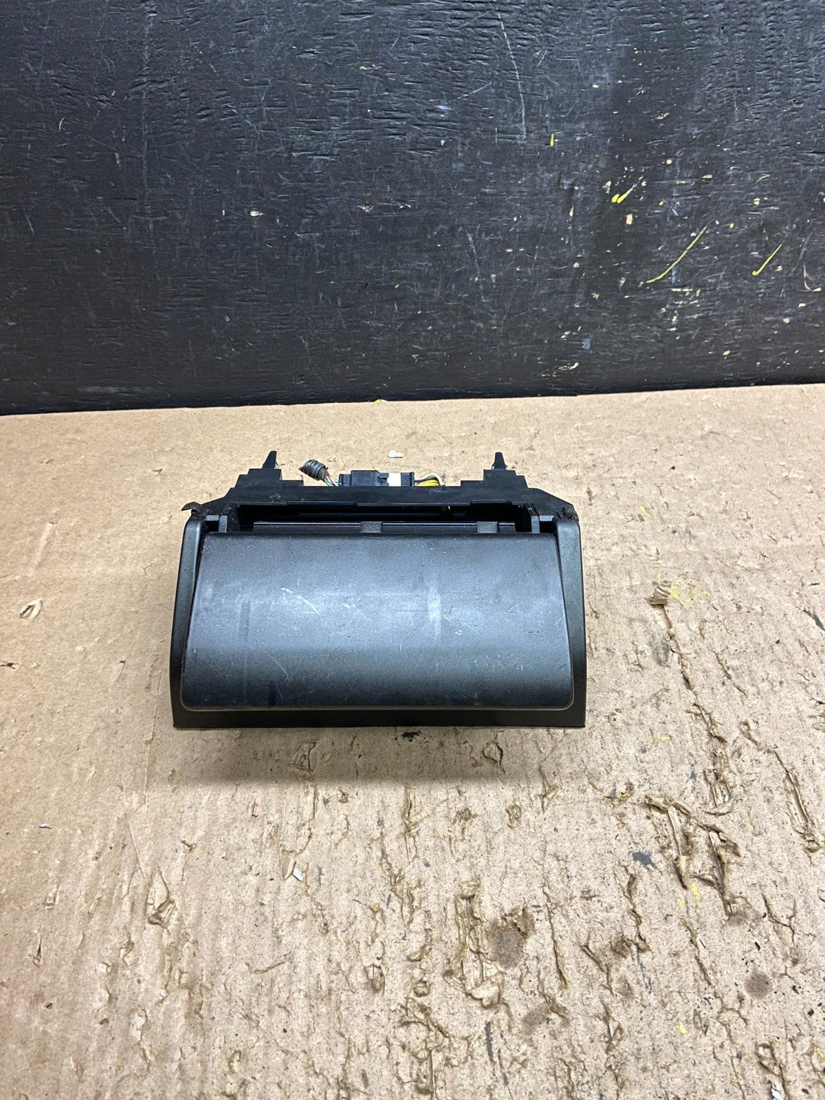 1998 to 2005 Lexus GS300 GS400 Center Console Ash Tray Storage OEM T8382 DG0