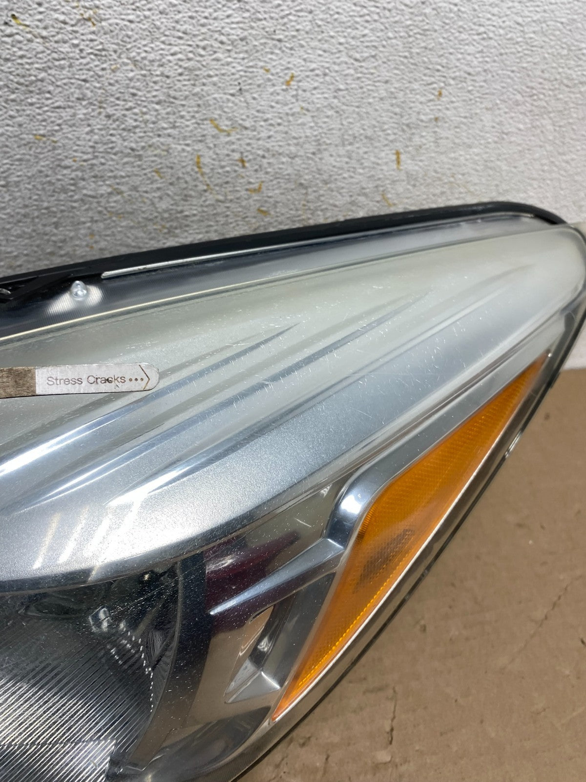 2013 - 2016 Ford Escape Headlight Left Driver Lh Side Halogen AI0954 DW4
