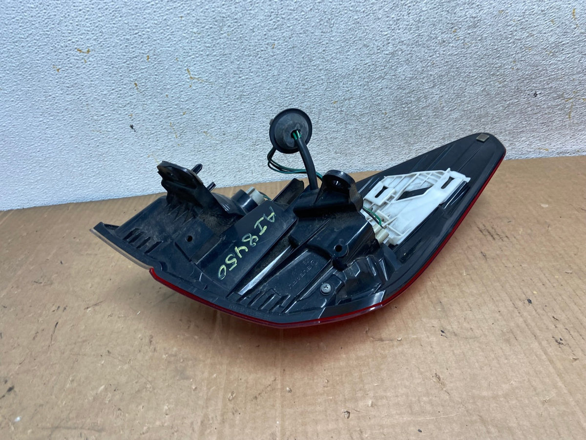 2010-2014 Subaru Outback Wagon Right Passenger Rh Side Tail Light AI8450 LK4