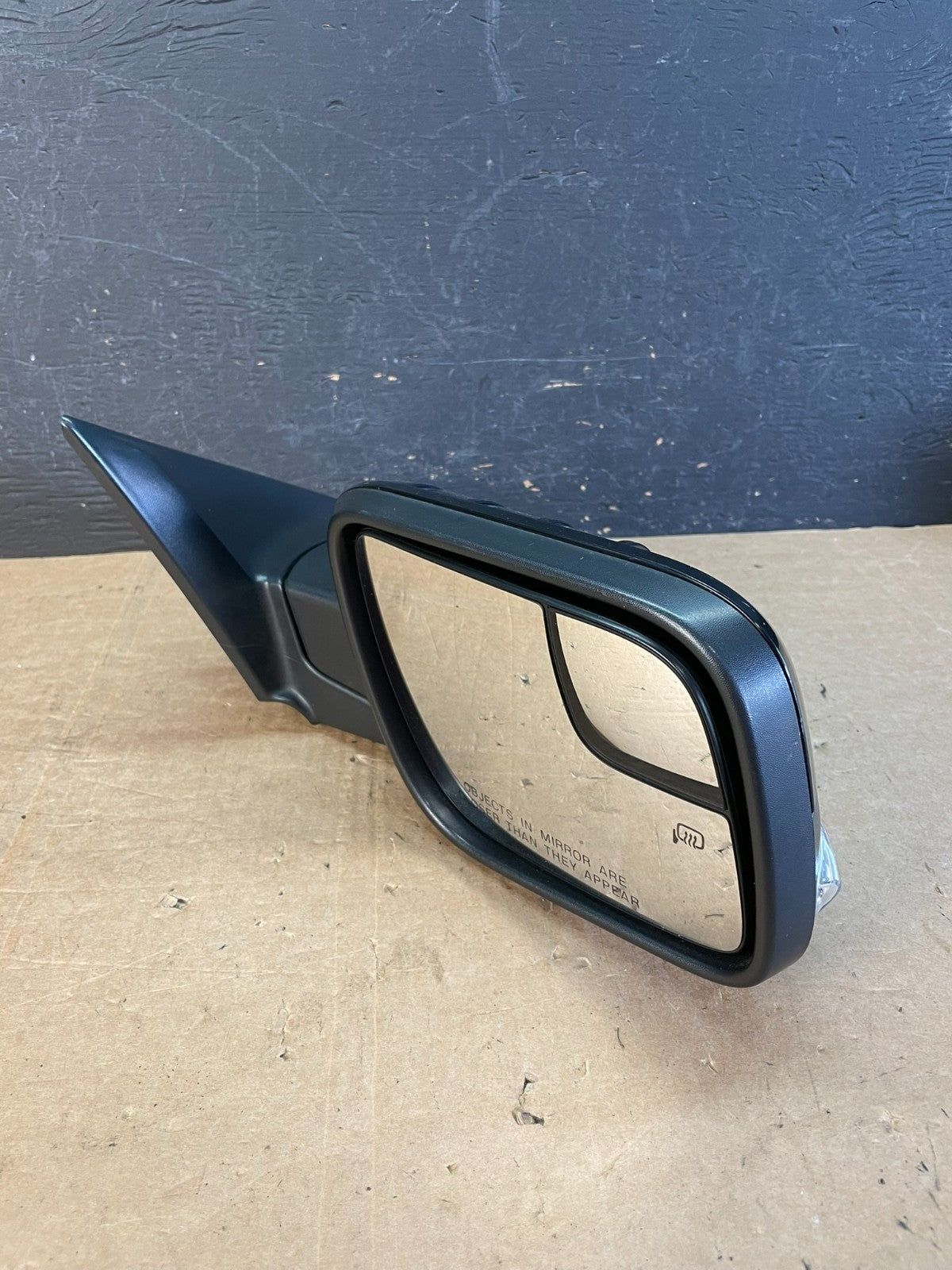 2011 to 2015 Ford Explorer Right Passenger View Door Mirror AE8583 DG2