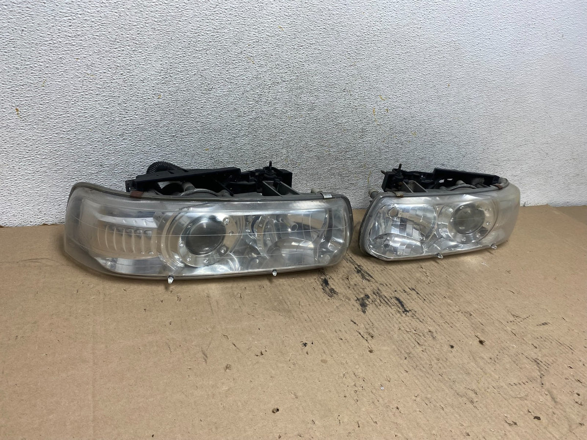 2000 to 2006 Chevrolet Tahoe LS LT Left+Right Set Side Headlights AH1095 PS1