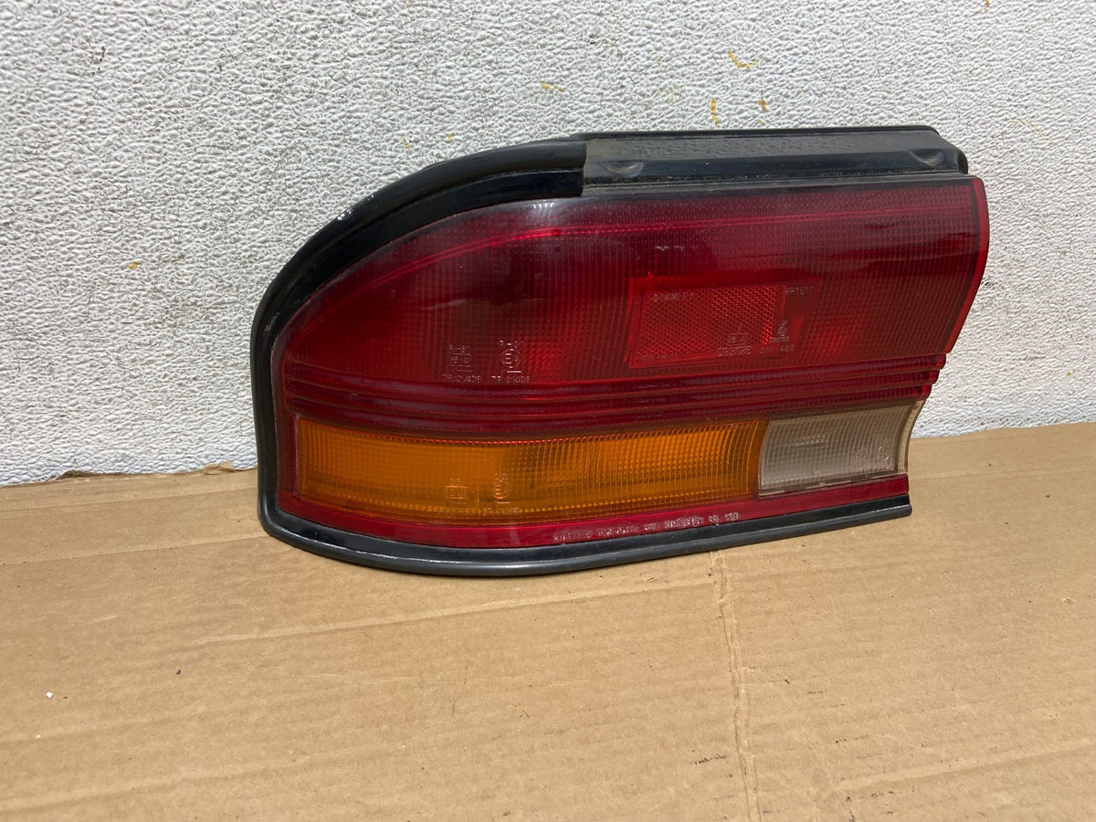 1991 Mitsubishi Galant Left Driver LH Side Tail Light AH2176 DG1