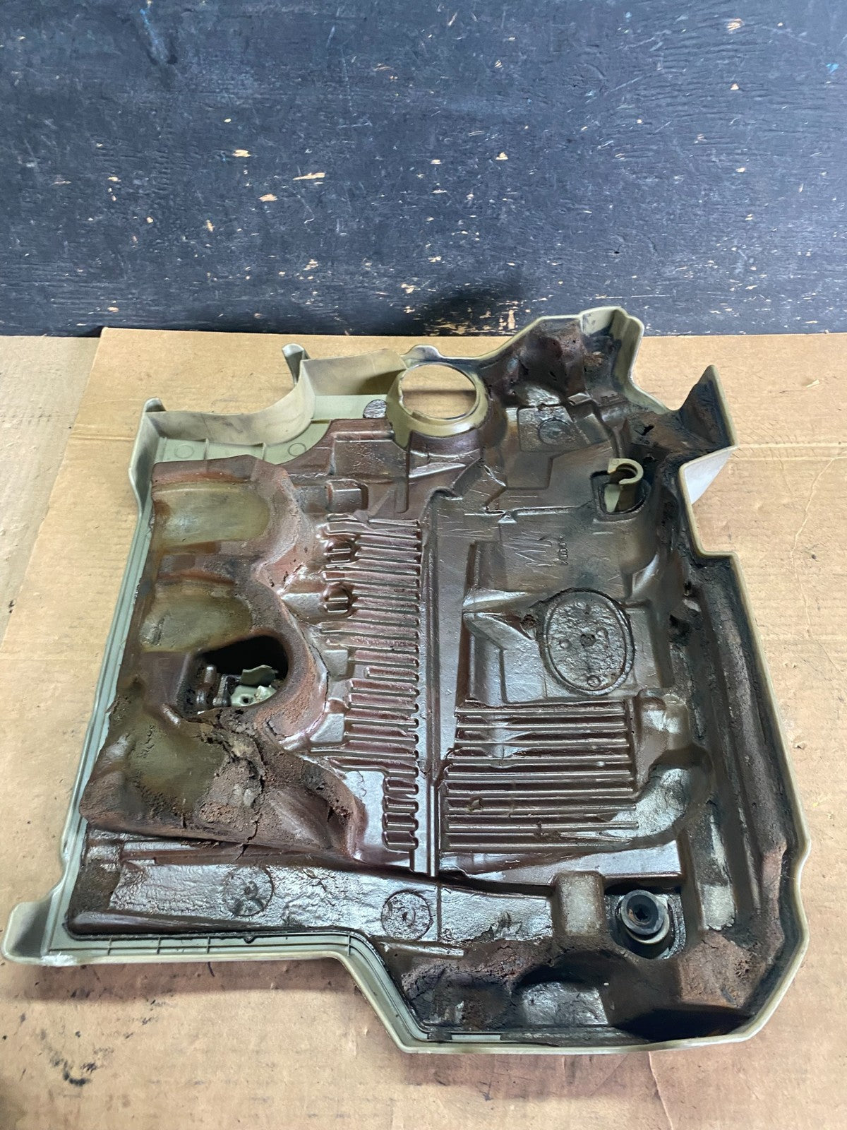 2008 to 2010 Toyota Highlander Top Engine Cover Lid OEM q8477 DG6