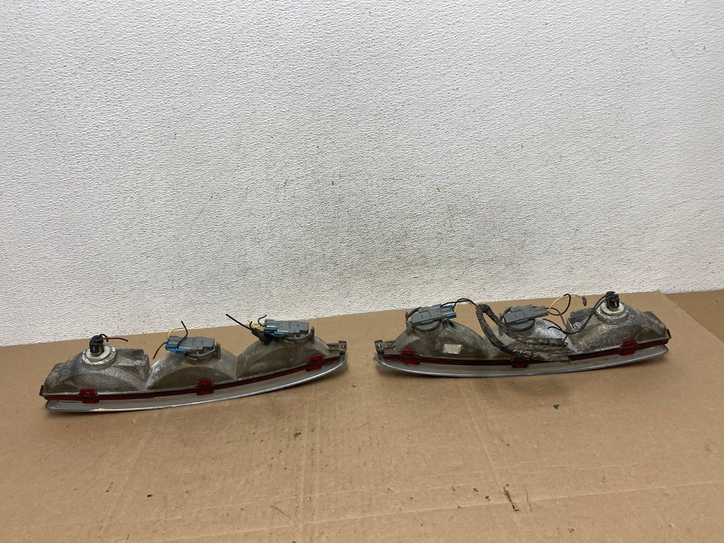 1994 to 1999 Cadillac Deville Left+Right Side Tail lights AE5051 LK4