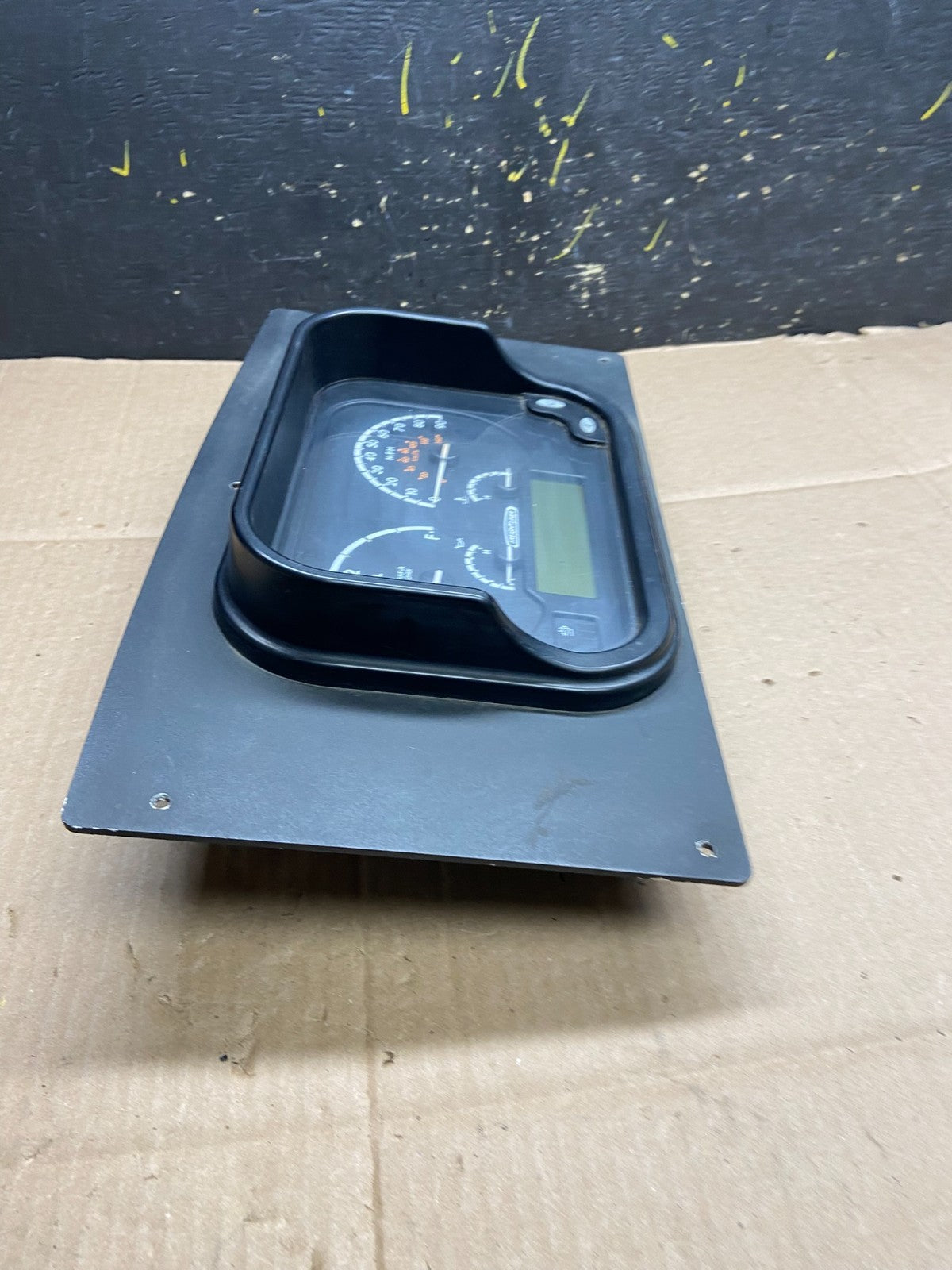 Freightliner W2200037005 Instrument Panel Cluster Stepvan Gas Std Y2223 PS1