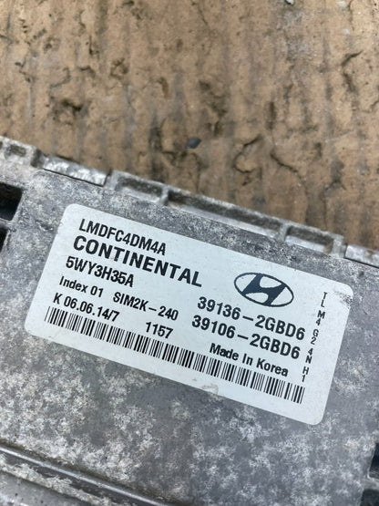 2014 to 2015 Hyundai Tucson Engine Computer Ecu Pcm Ecm Pcu Oem s4898 DG3