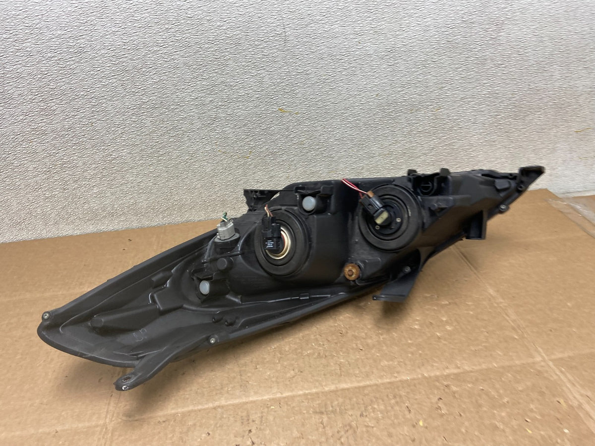 2004 2005 2006 Toyota Solara Halogen Headlight Right Passenger Side Y8738 DW9
