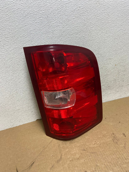 2007 to 2013 Chevrolet Silverado Right Passenger RH Side Tail Light AG0519 LK2