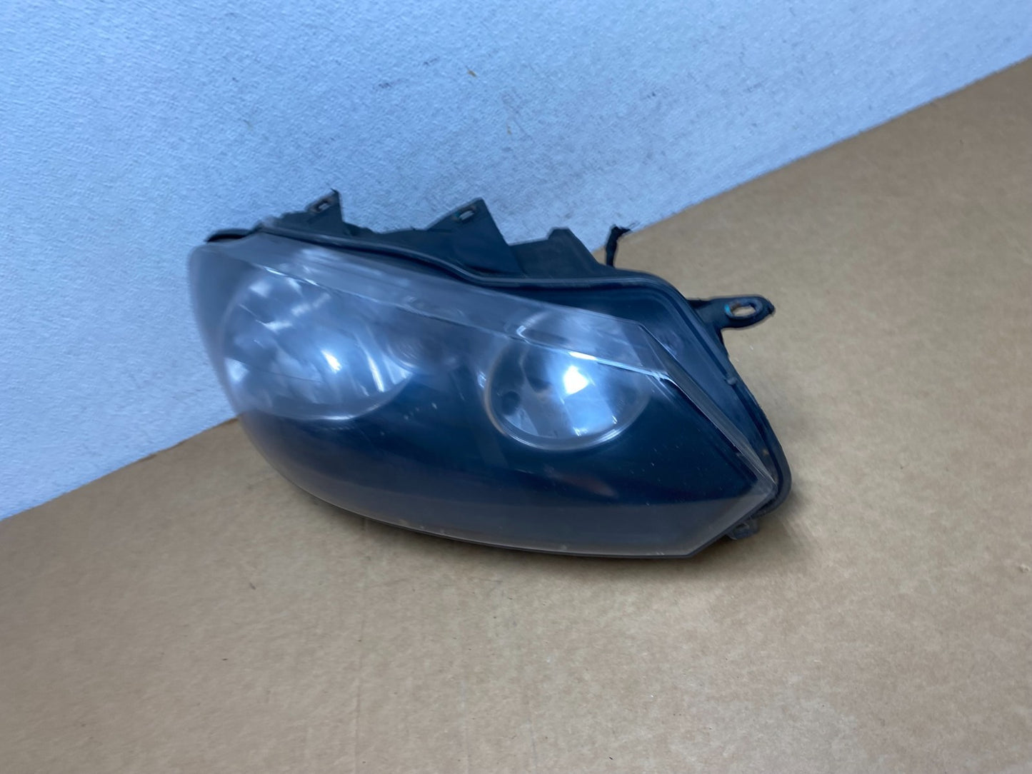 2010-2014 Volkswagen Golf MK6 GTI Right Passenger RH Halogen Headlight AD4420 DW1