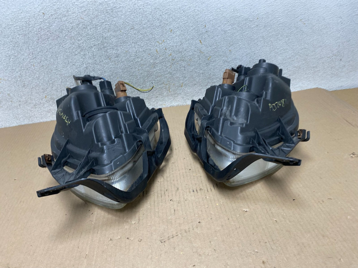 2006 to 2009 Ford Fusion Headlights Left+Right Side AJ2481 DW9