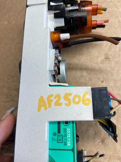 2001 - 2007 GMC Chevrolet Express 1500 Climate Control A/C AF2506 DG5