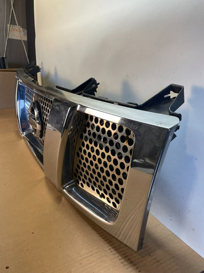 2004 to 2007 Nissan Titan Armada Front Upper Grill Grille AJ1055 DG1