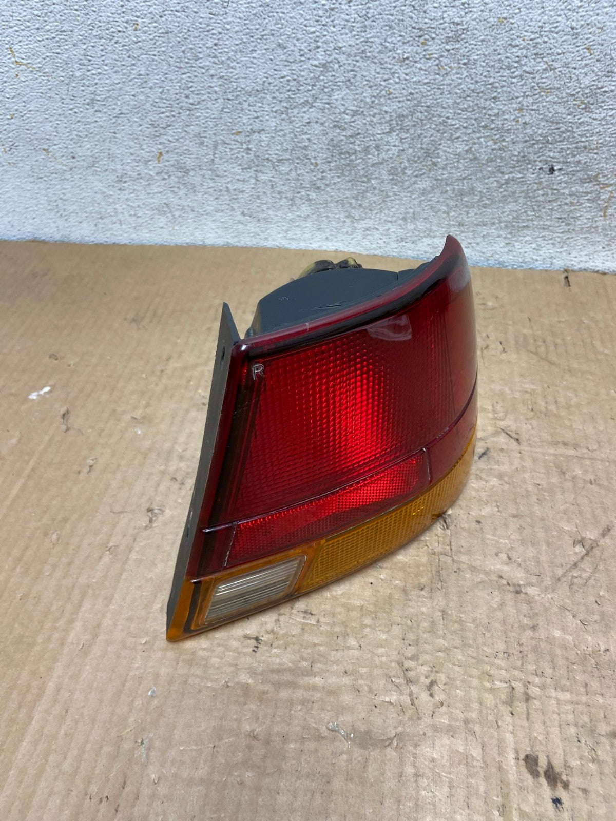 1997-1999 Saturn SL SL1 Sedan Right Passenger RH Side Tail Light AI8114 LK2