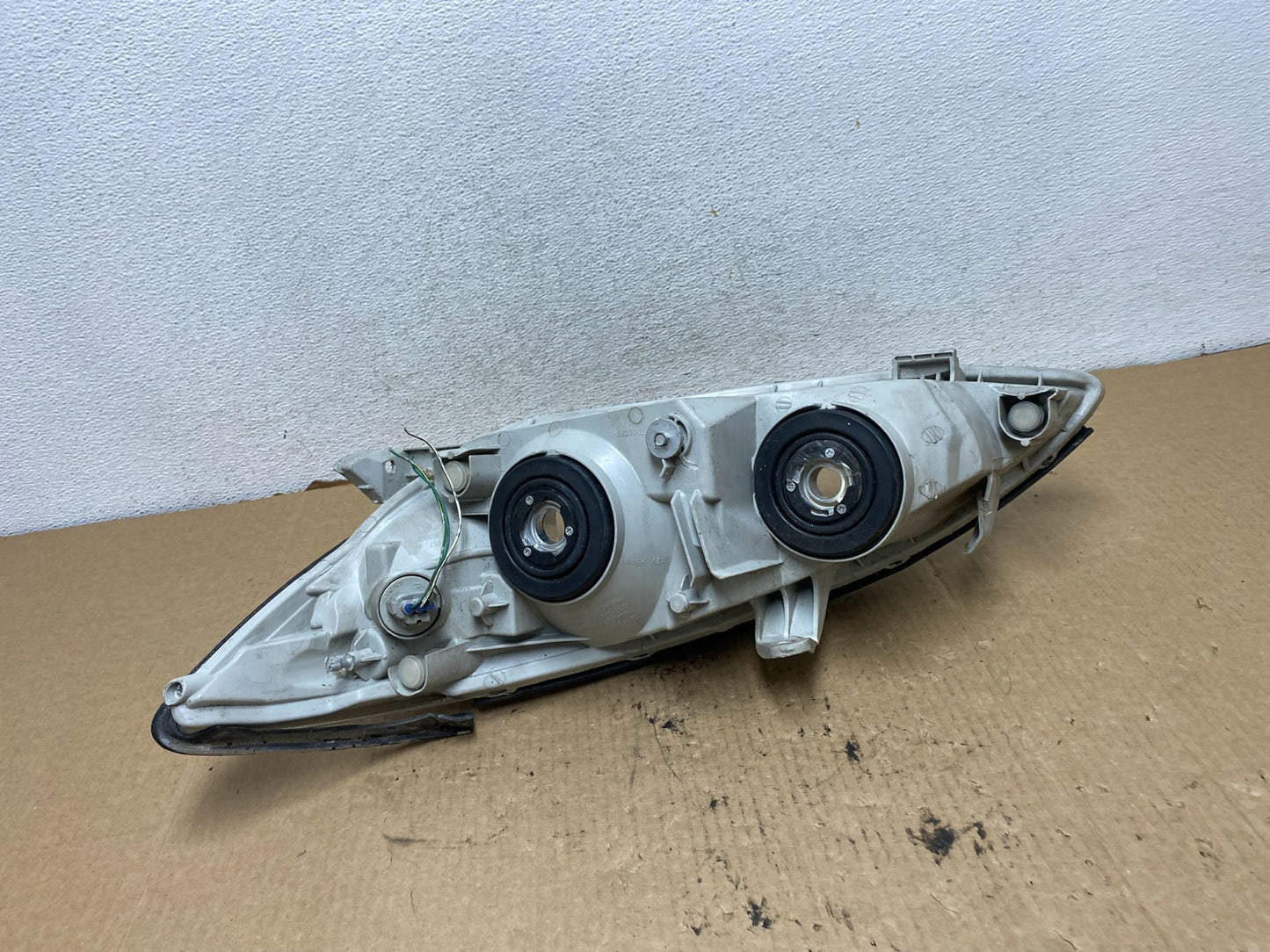 2002 to 2004 Toyota Camry Halogen Headlight Right Passenger Rh AG2178 DW5