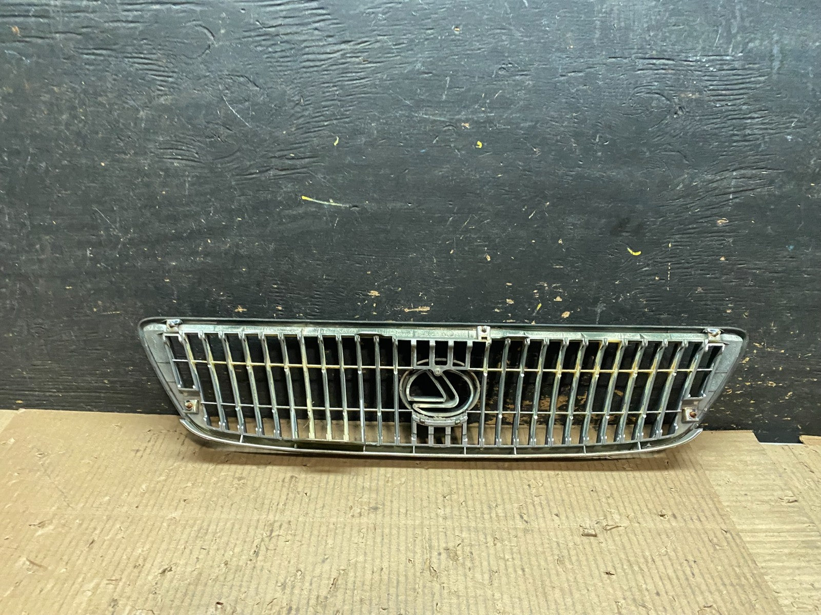 1998 to 2005 Lexus GS300 Front Upper Chrome Grill Grille OEM W6171 DG3