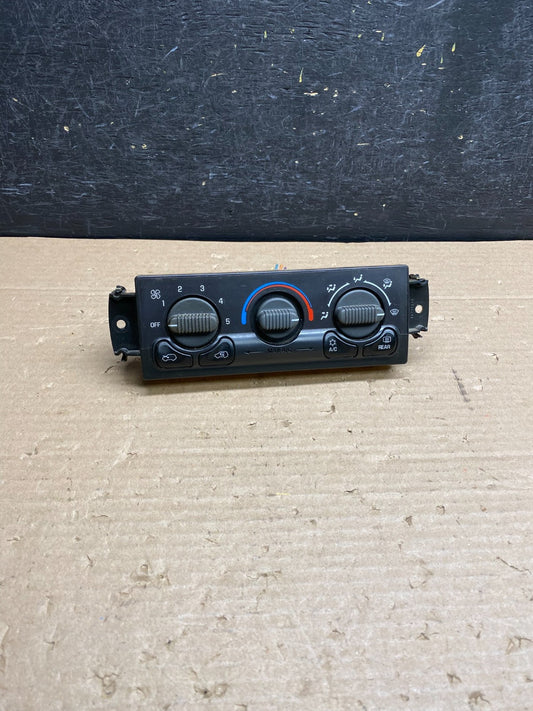 1999-2001 Chevrolet Tahoe AC Climate Control HVAC Rear Window Defogger AG6398 DG0