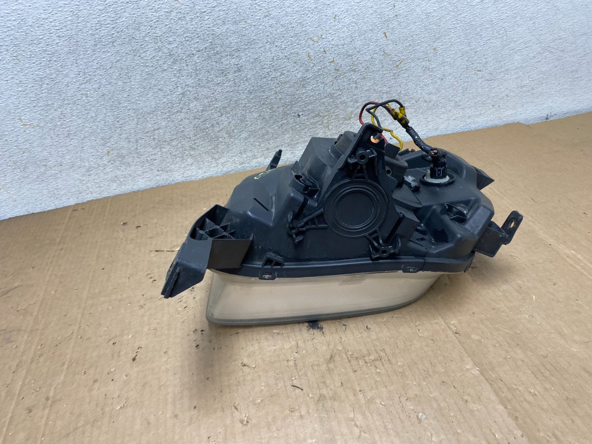 2003 to 2006 Honda Element Right Passenger Rh Side Headlight AI8986 DW6