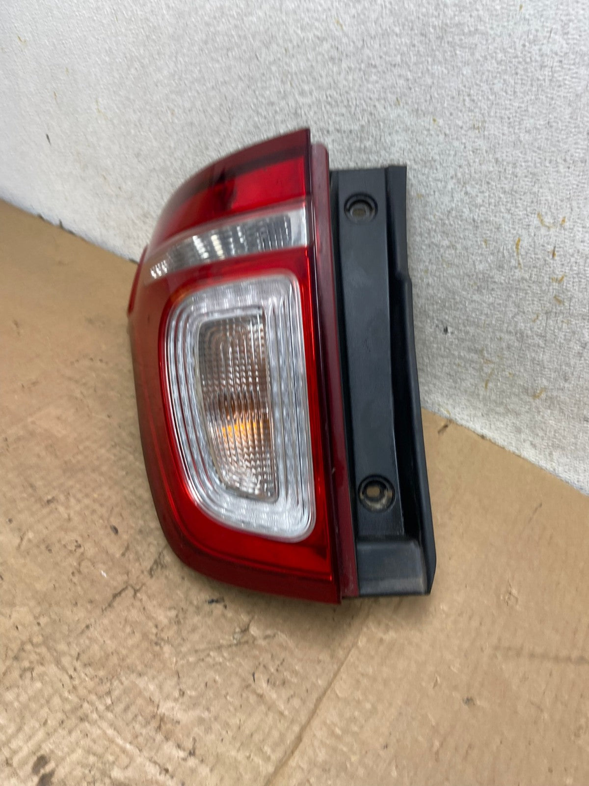 2011 2012 2013 2014 2015 Ford Explorer Left Driver LH Side Tail light AI8231 LK1