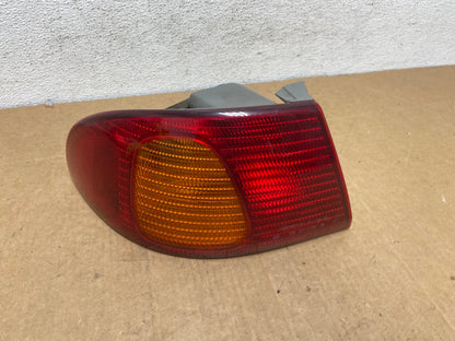 1998 1999 2000 Toyota Corolla Left Driver Lh Side Tail light AD5481 LK0