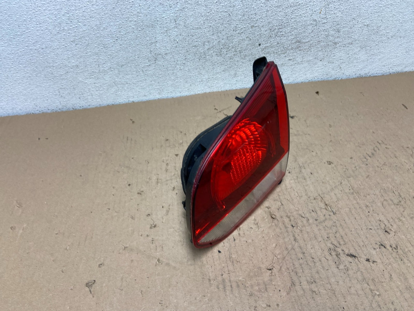 2010 to 2014 Volkswagen Golf GTI Right Inner Tail Light AF4262 DW2