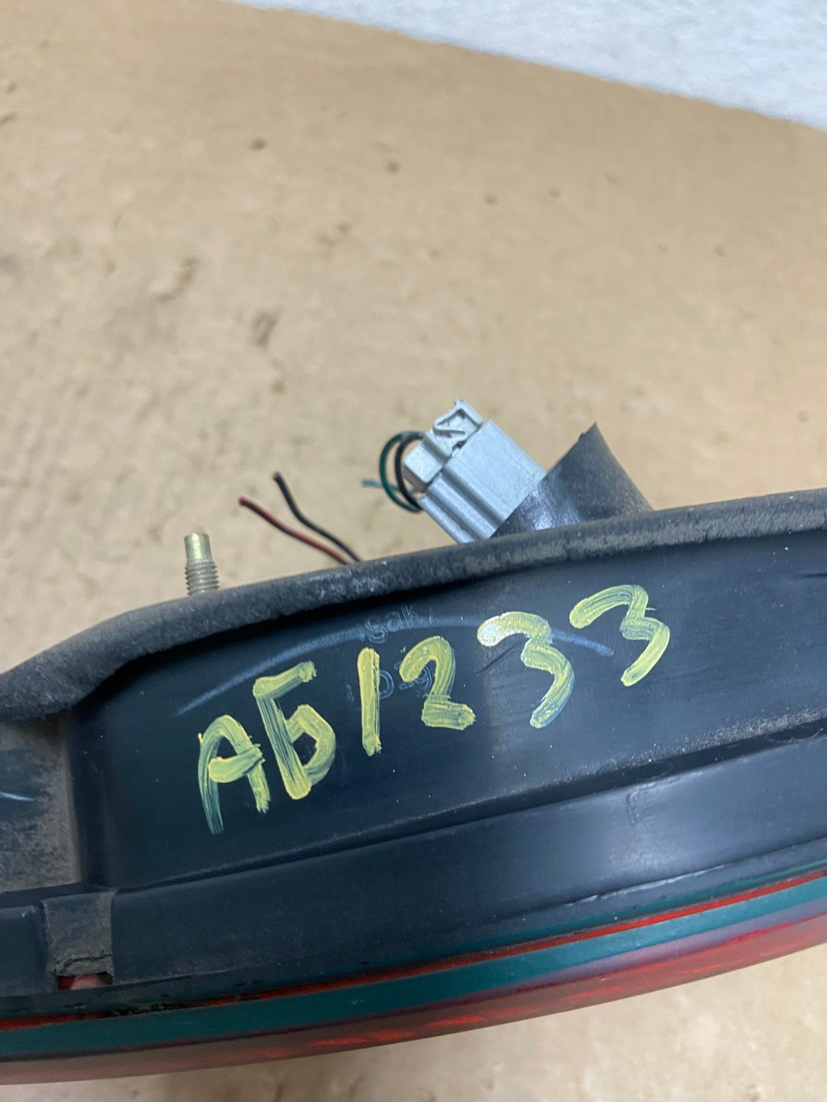 1998 to 2000 Honda Accord Right Passenger Side Inner Tail Light AG1233 LK6