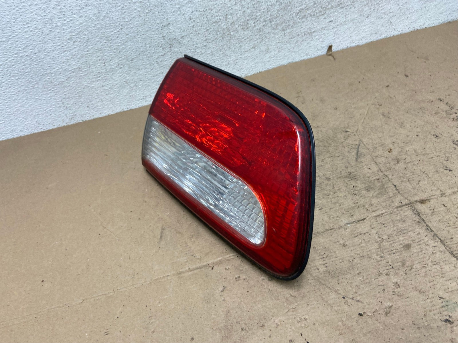 2001 2002 2003 Toyota Sienna Left Driver Lh Side Inner Tail Light AF5737 LK1