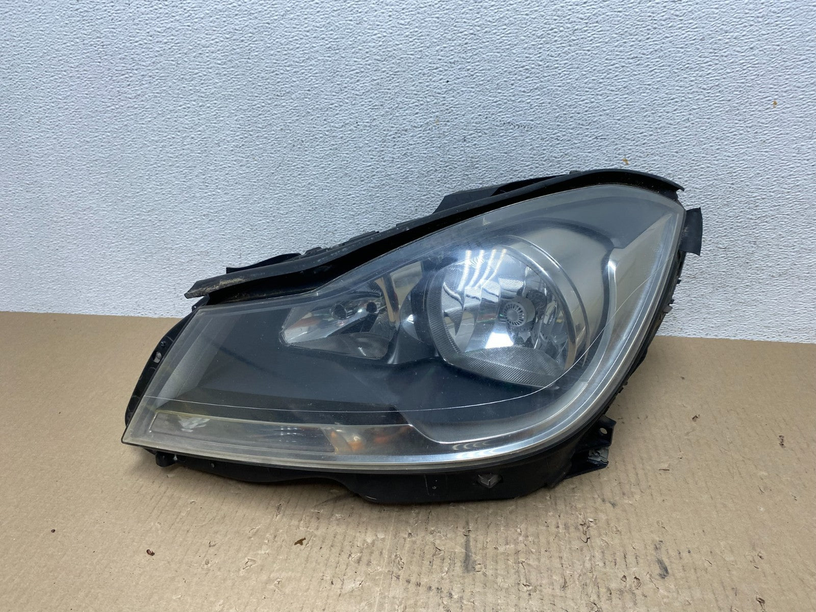 2012 to 2015 Mercedes Benz C250 Coupe Left Driver LH Side Headlight ae7078 DG0