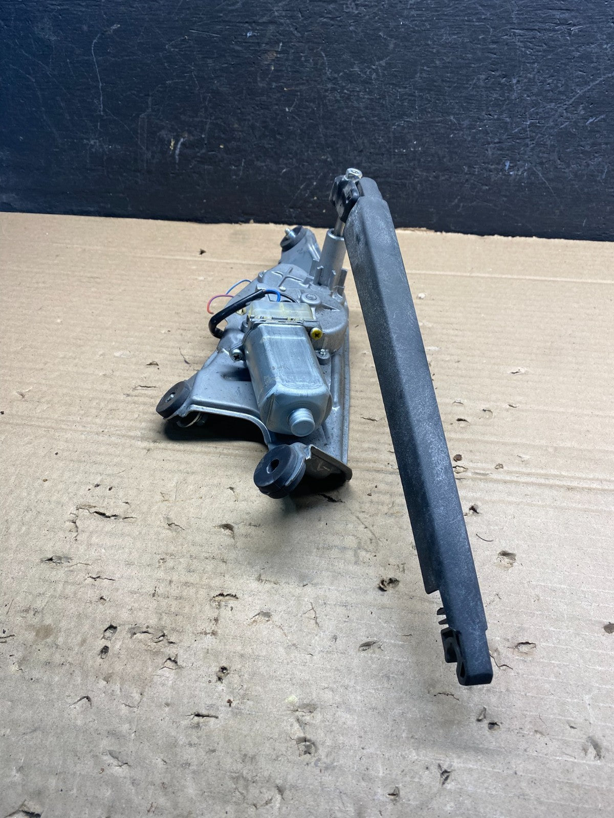 2007 to 2015 Mazda CX-9 CX9 Windshield Rear Wiper Motor ad9473 DG2