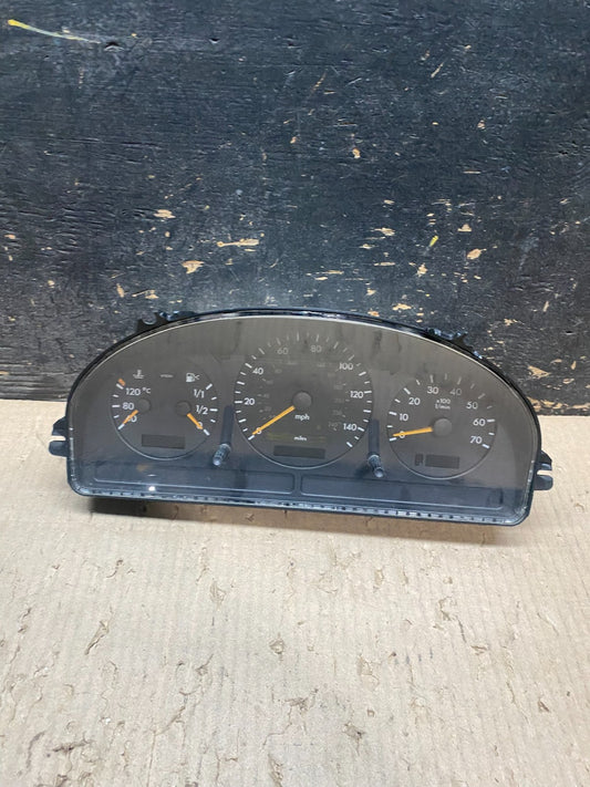 2002-2005 Mercedes W163 ML320 ML430 Instrument Cluster Speedometer X8082 DG0