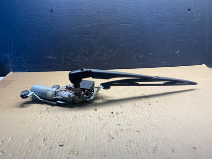 2004 to 2010 BMW X3 E83 Rear Windshield Wiper Motor OEM ac2653 DG3