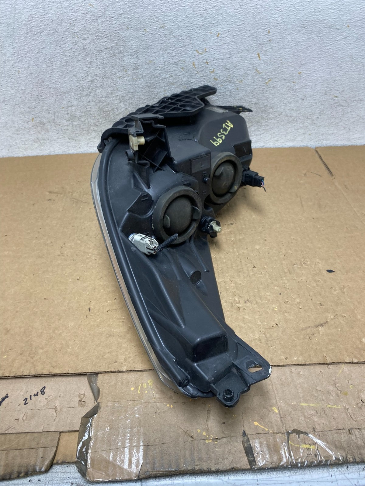 2013 - 2016 Ford Escape Headlight Right Passenger RH Side Halogen AI3599 DW8
