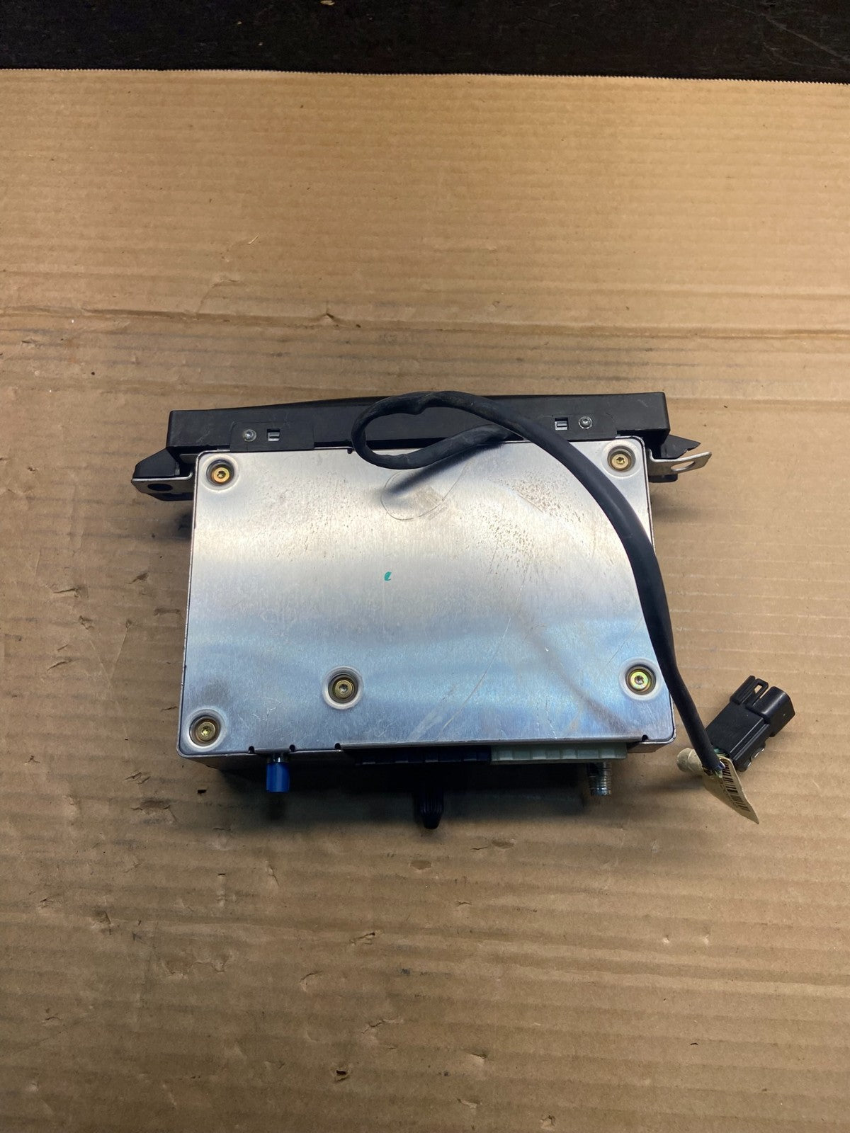 2003-2007 Hummer H2 Center Dash Onstar Communication Control Module ae2557 DG4
