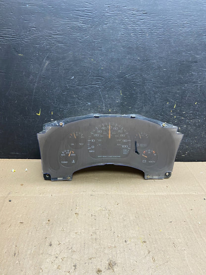 1996 to 2002 Chevrolet Express Speedometer Cluster Gauge U4697 DG0