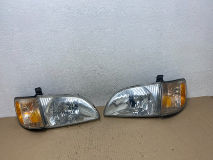 2001 2002 2003 Toyota Sienna Left+Right Side Set Headlights Halogen AE9578 DW0