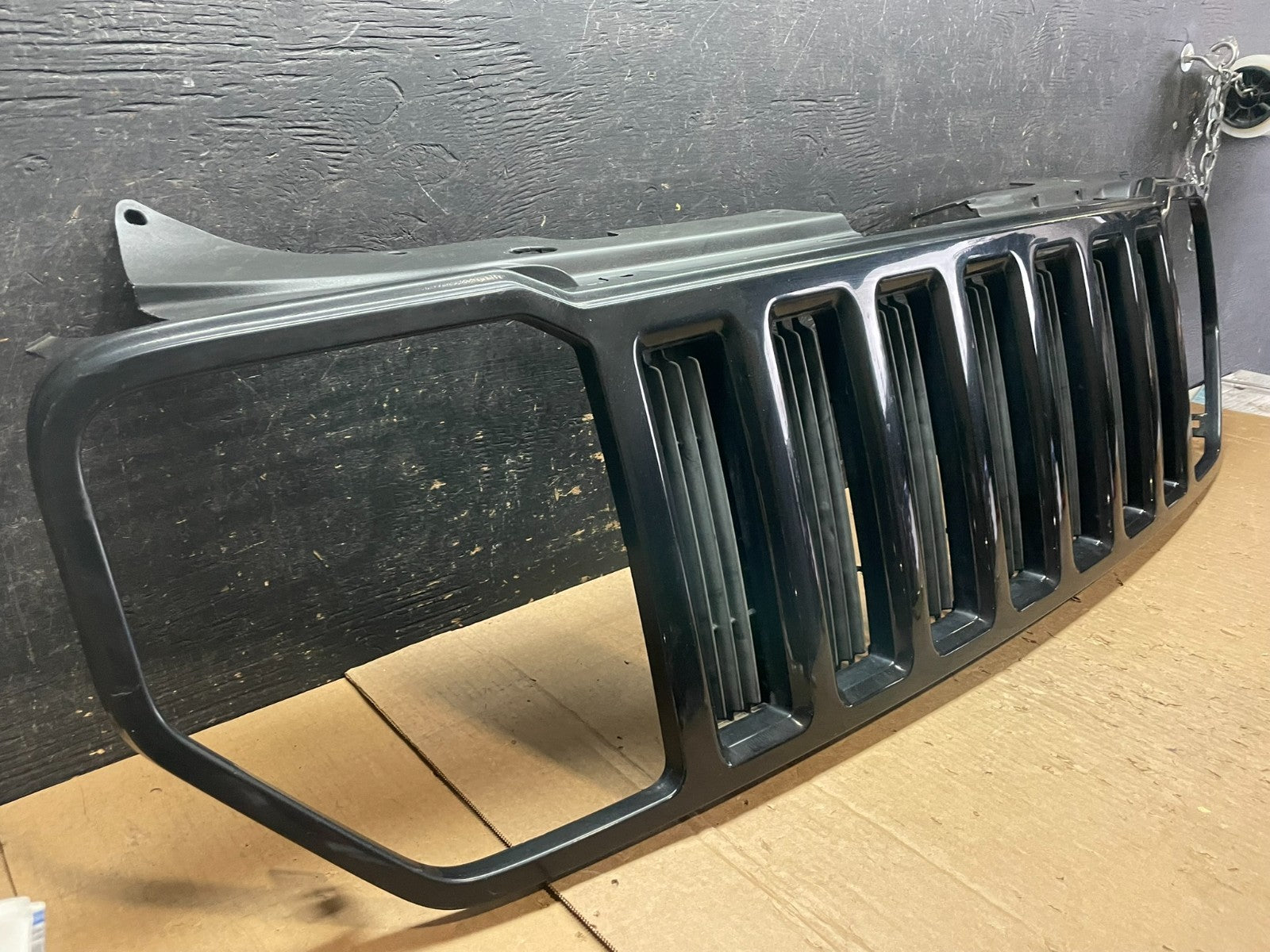 2008 2009 2010 2011 2012 Jeep Liberty Front Upper  Grill Grille OEM AB3165 DG1