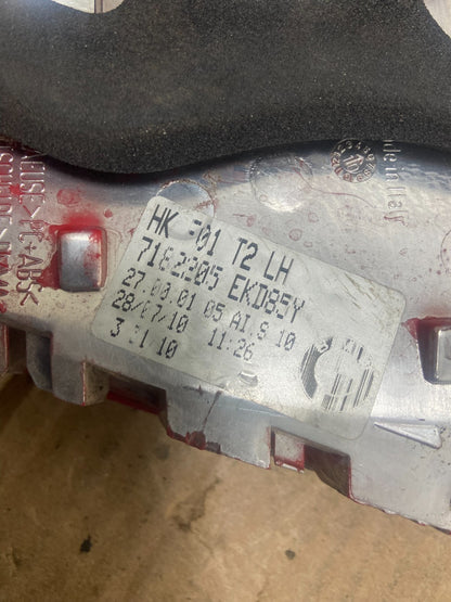 2009-2012 BMW 7-Series F01 F02 750i 750Li Left Driver Inner Tail Light AA6856 DW6