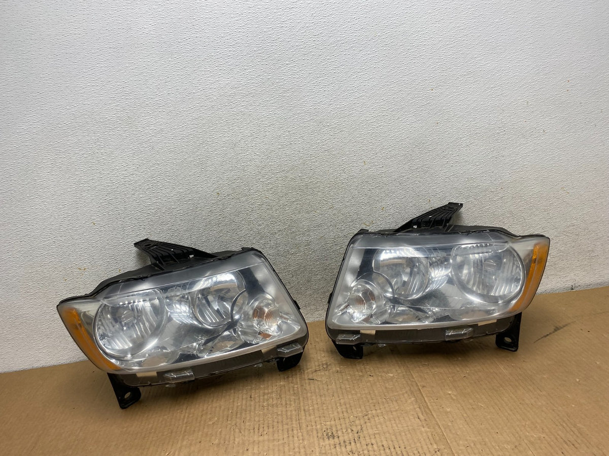 2011-2013 Jeep Grand Cherokee Left+Right Halogen Headlights AI6623 DW0