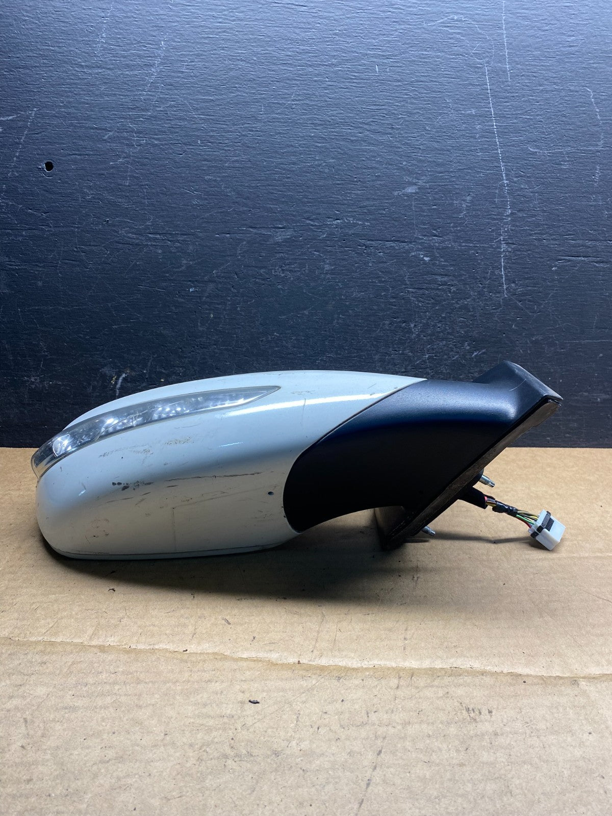 2011-2015 Hyundai Sonata Right Passenger Mirror W/ Turn Signal ad6763 DG3