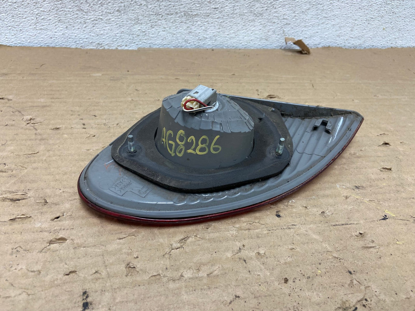 2003-2008 Toyota Corolla Inner Passenger Right RH Side Tail Light AG8286 LK3