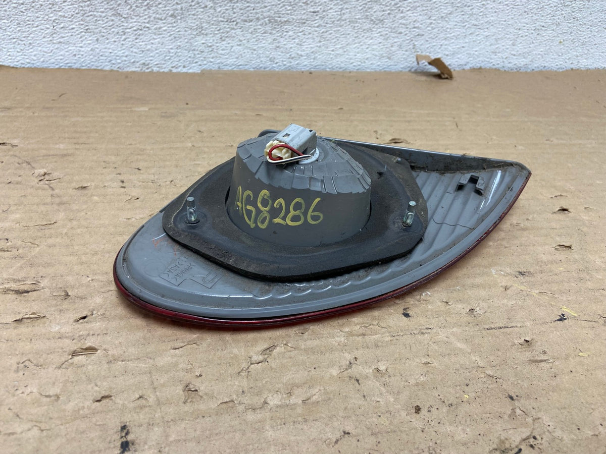 2003-2008 Toyota Corolla Inner Passenger Right RH Side Tail Light AG8286 LK3