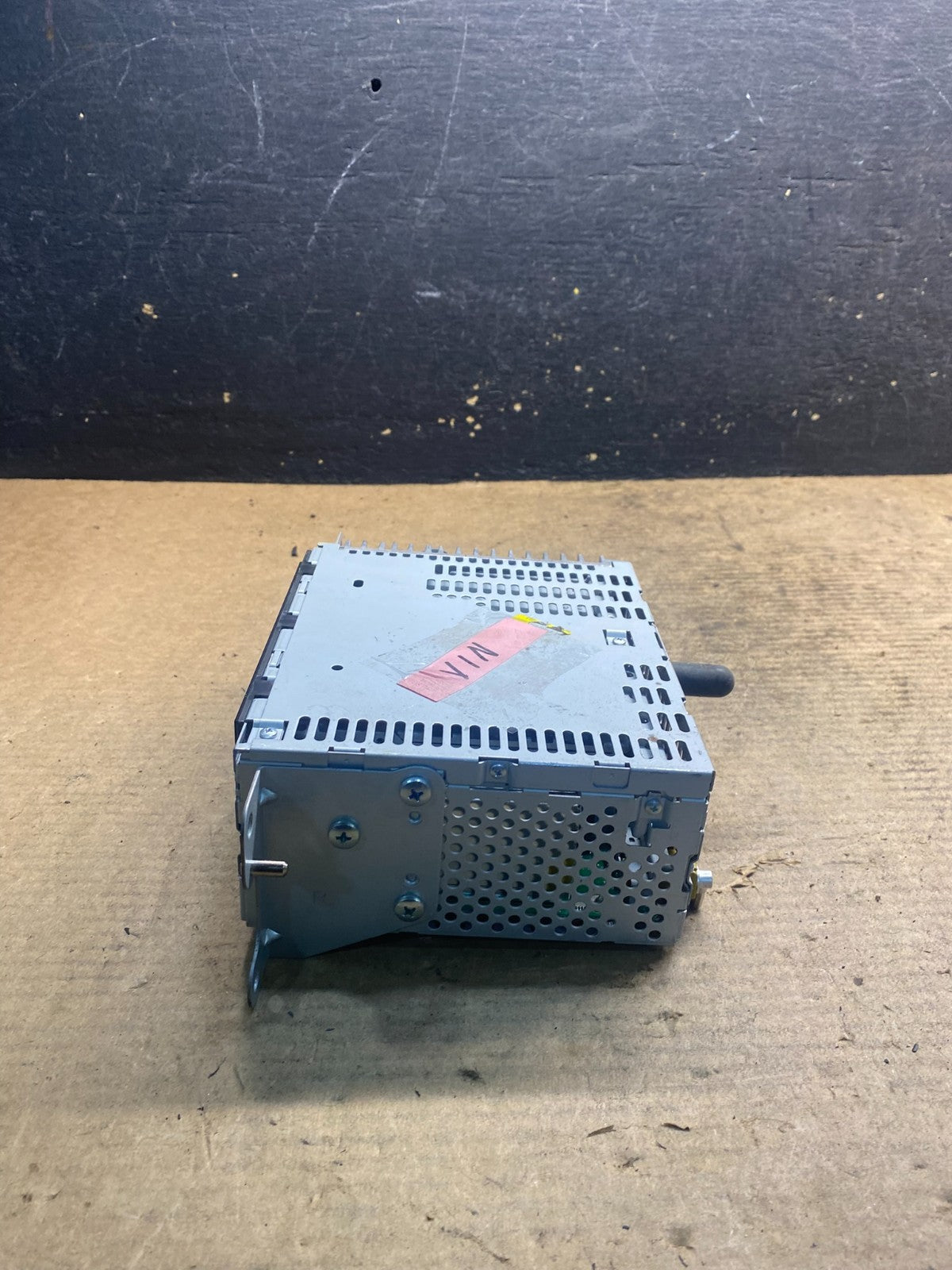 2012 to 2014 Ford Edge AM/FM Radio Reciever OEM aa1843 DG1