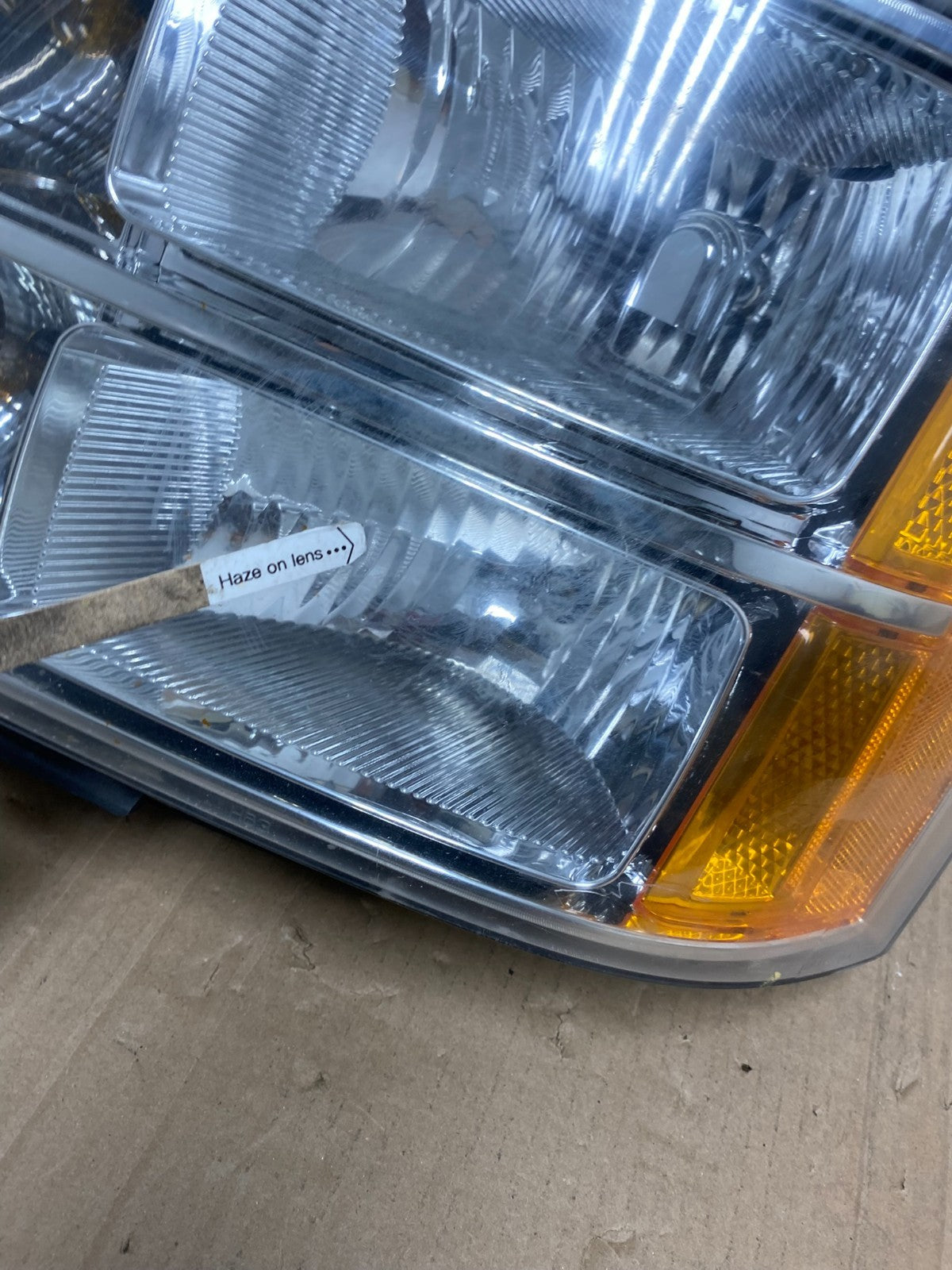 2007 - 2014 GMC Sierra Left Driver LH Side Halogen Headlight AE9109 DW4