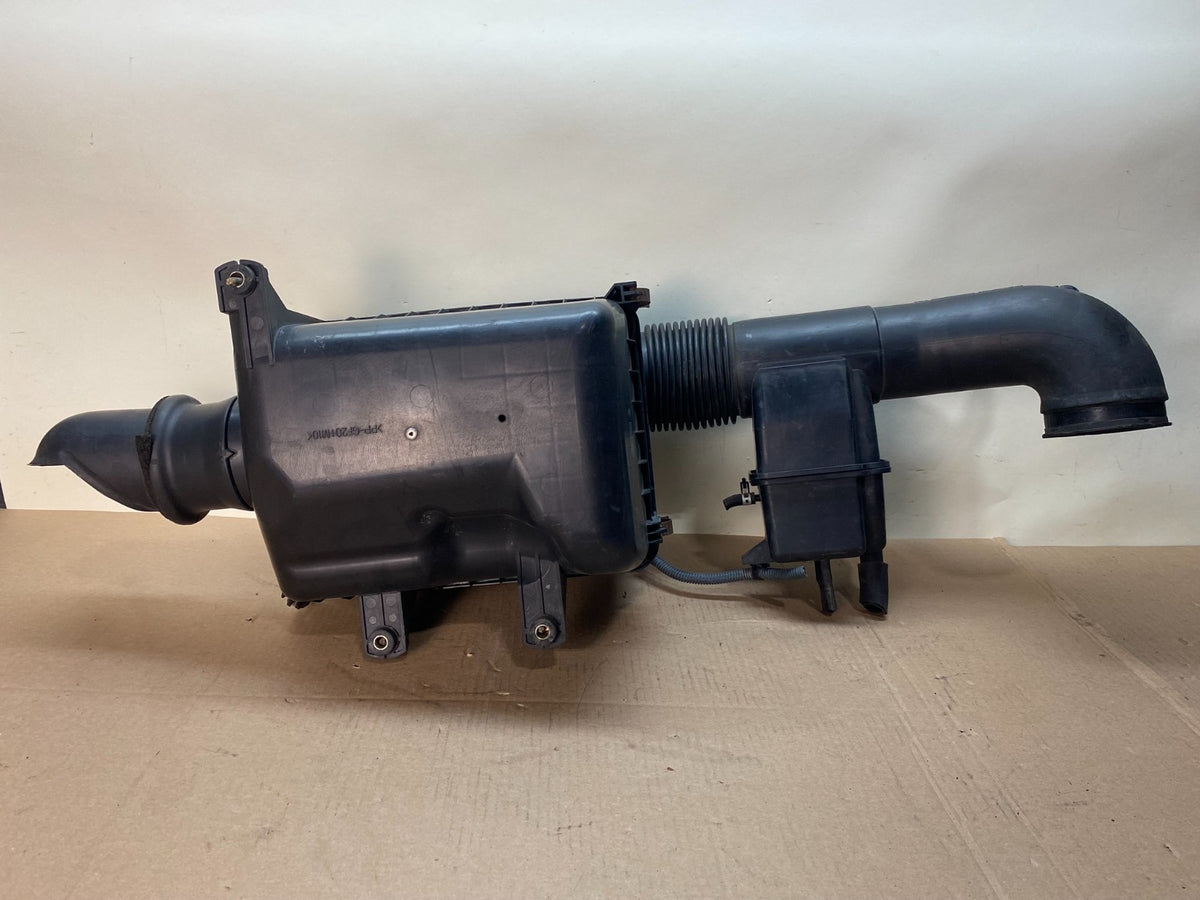 2001-2004 Toyota Sequoia Tundra 4.7L V8 Air Cleaner Intake Filter Box AJ0978 DW4