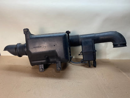 2001-2004 Toyota Sequoia Tundra 4.7L V8 Air Cleaner Intake Filter Box AJ0978 DW4