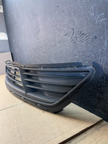 2013 to 2019 Ford Taurus Front Bumper Lower Grill Grille AC9935 DW1